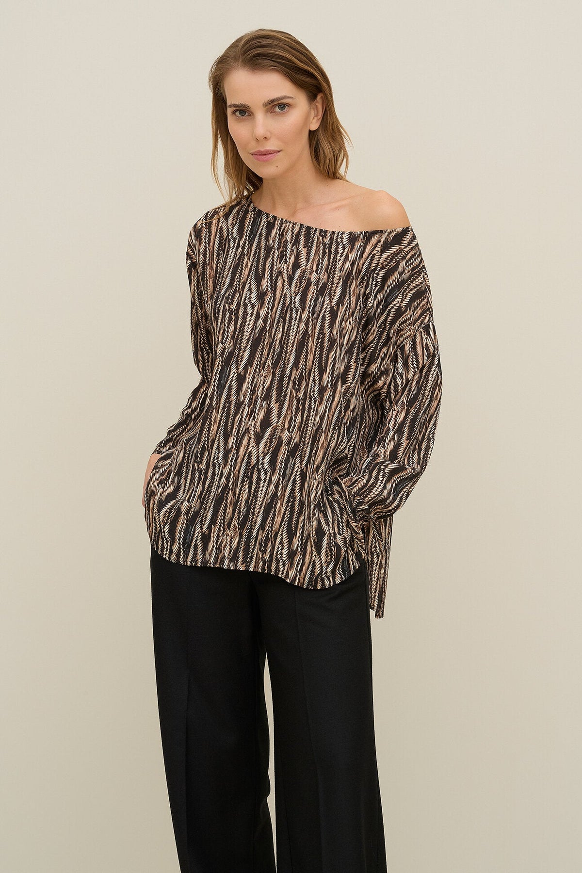 Maglia con spacchi laterali deals